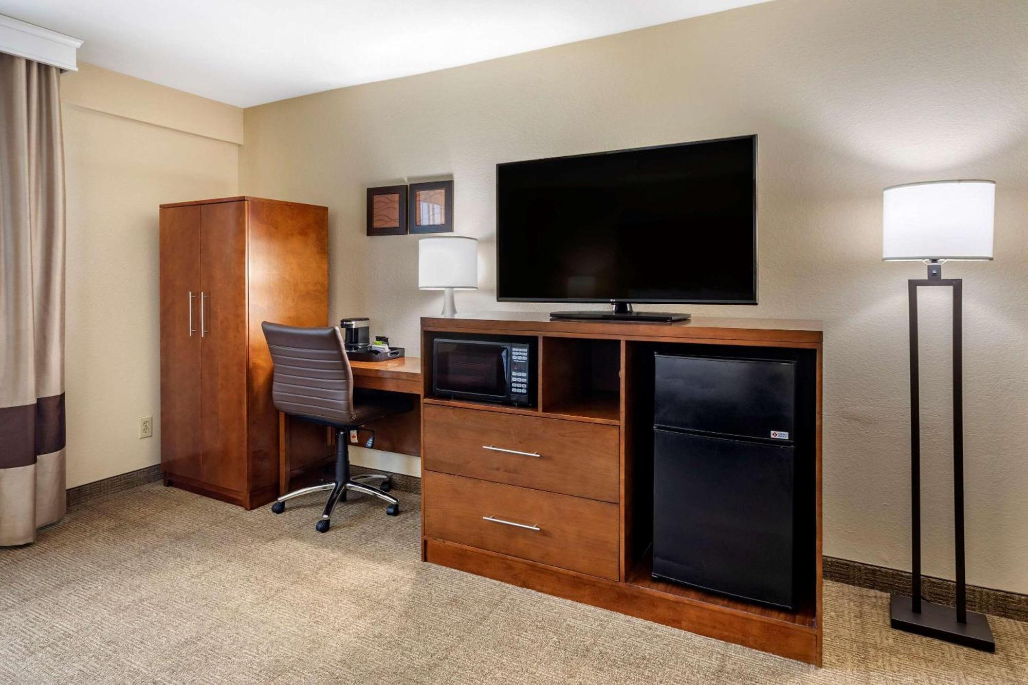 Superior King Room - Non-Smoking