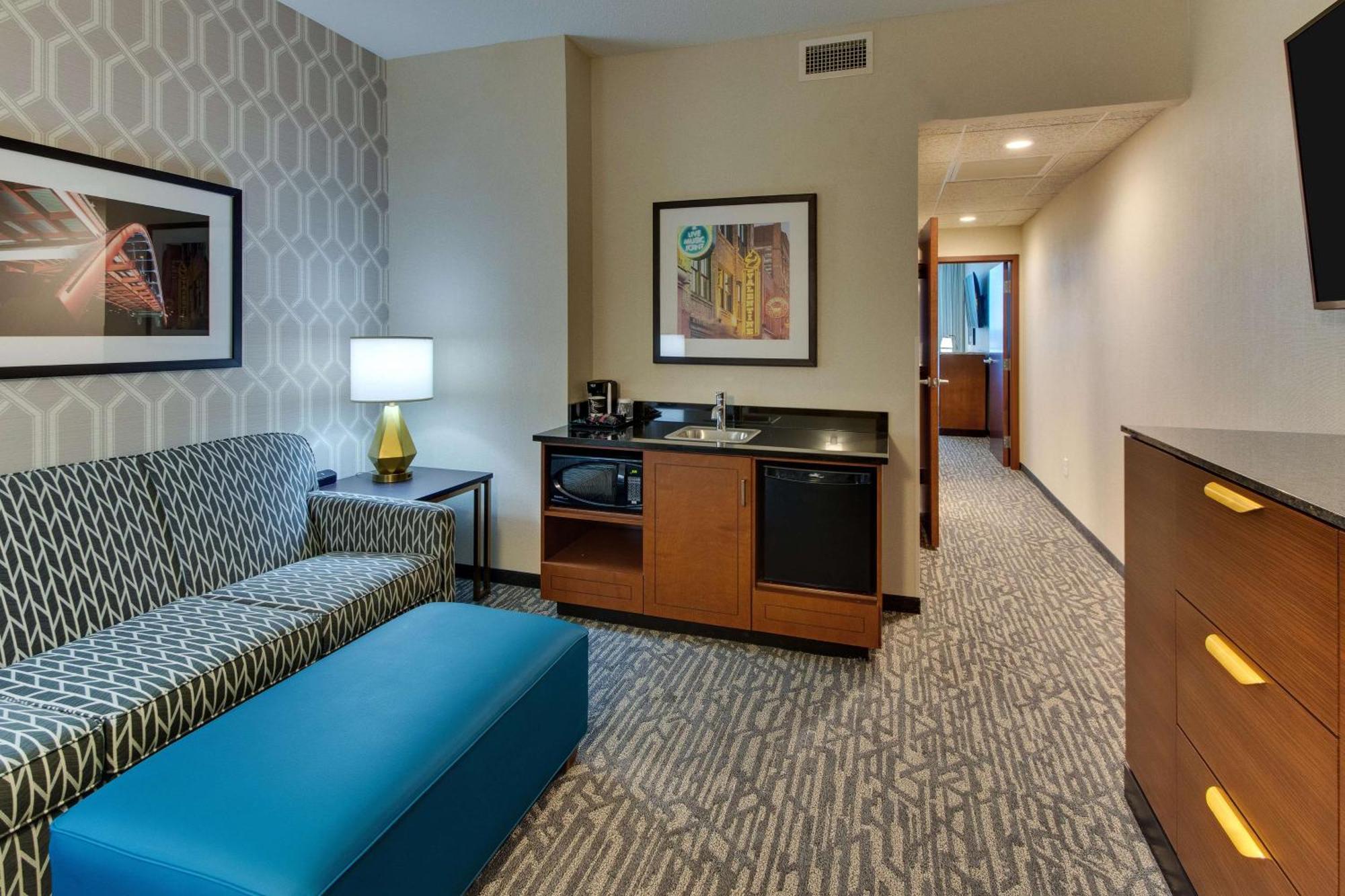 Deluxe King Suite,1526293336:JPEG