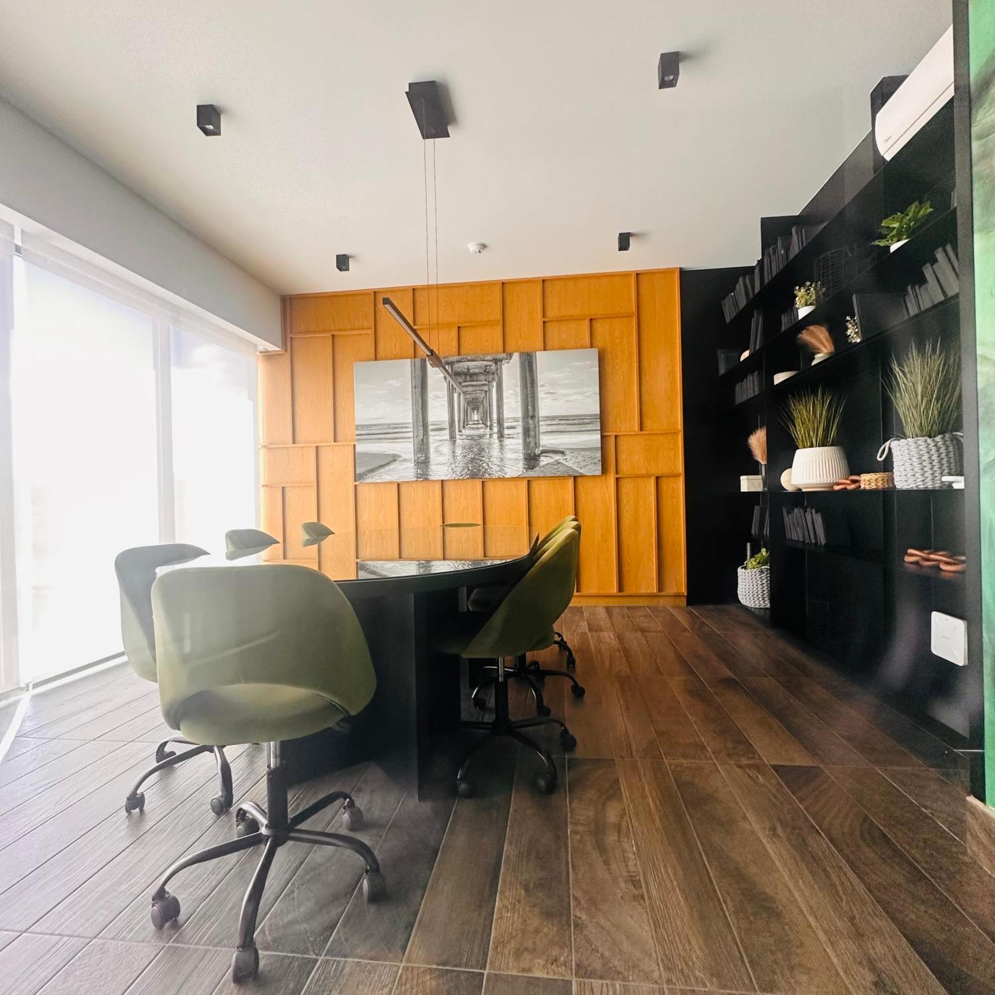 Deluxe King Suite Upper Floor