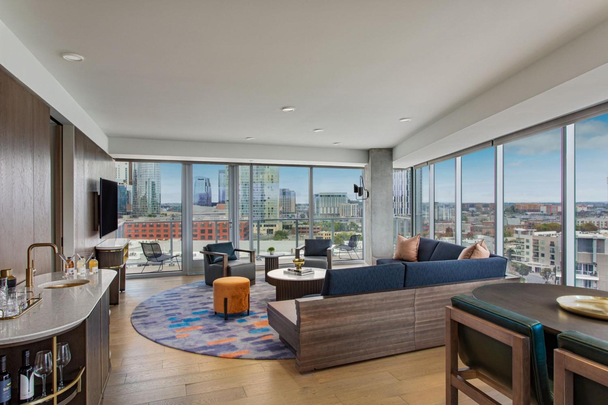 W Suite Vice Presidential Suite 1 Bedroom Hearing Accessible