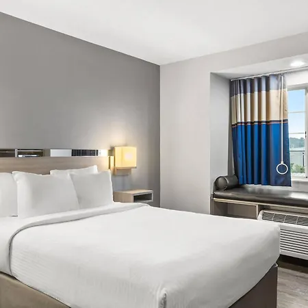 Quality Inn & Suites Nashville - Bellevue-2
