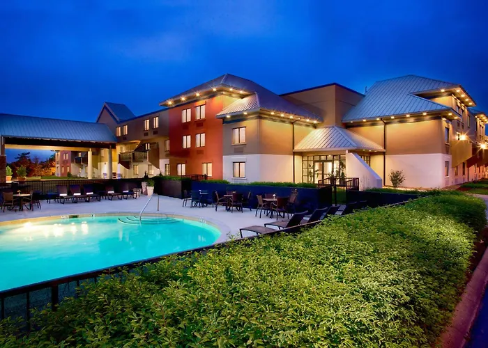 Nashville Pet Friendly HotelsHoliday Inn Express Airport By Ihg